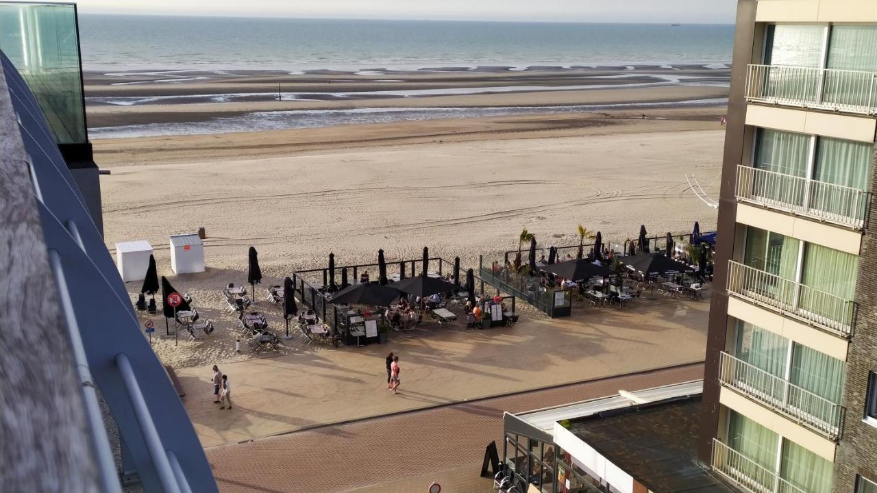 Penthousebeach Koksijde Buitenkant foto
